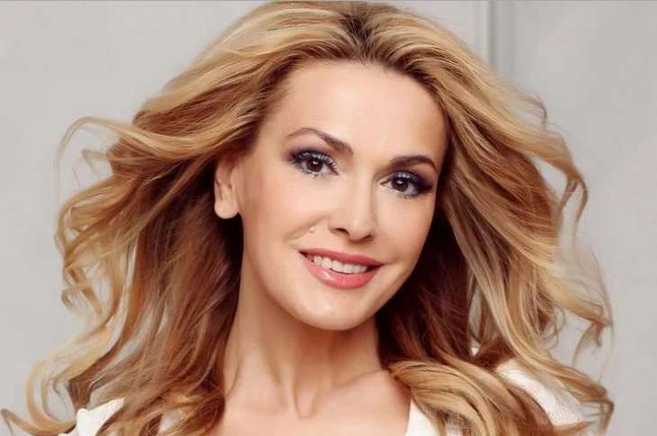 Ольга Сумская позировала в национальном костюме