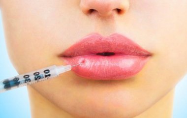 Лікар розповів які косметичні процедури категорично заборонено робити вдома