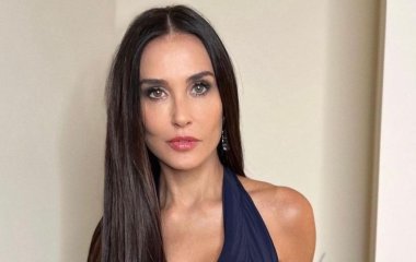 60-летняя Деми Мур в бикини ошеломила стройной и подтянутой фигурой