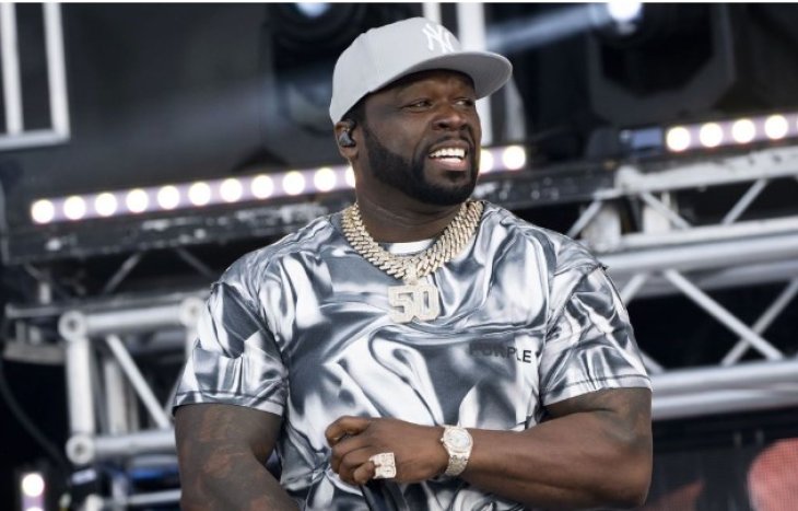 Рэпер 50 Cent во время концерта разбил голову поклонницы