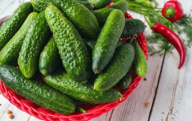 Хрусткі мариновані огірки пікулі для сендвічів, бургерів чи піци: рецепт