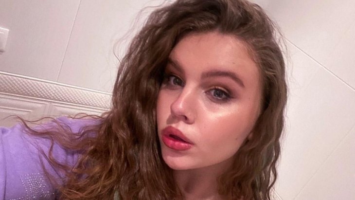 17-летняя дочь Оли Фреймут рассекретила, чем занимается и кем работает в США