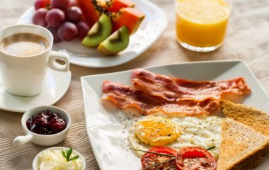 Приготовление за 15 минут: вкусные и сытные завтраки для тех, у кого нет времени на готовку