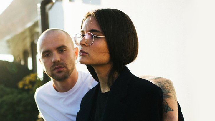 Кацурина показала, как намекает Дантесу на свадьбу и в шутку вспомнила Дорофееву