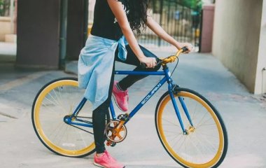 Дієта не допоможе: як відучити себе їсти все підряд під час стресу