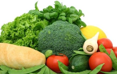 Дієтолог назвала продукти, невинні навіть при вечірньому обжерливості