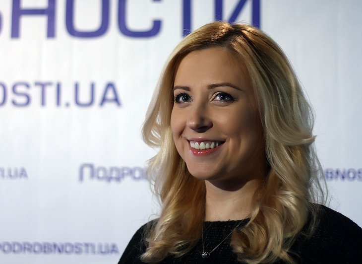 Тоня Матвиенко в стильном аутфите на открытии брендового магазина