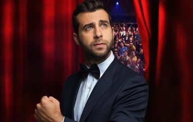 Иван Ургант научился делать правильные лифтоселфи