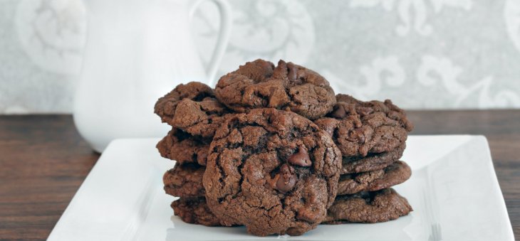 Рецепт шоколадного печенья с кокосовым кремом