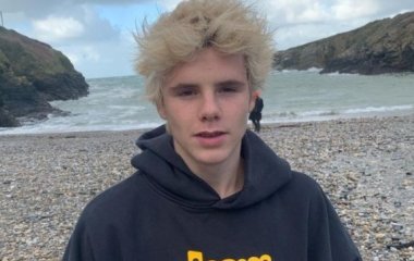 16-летний сын Дэвида Бекхэма впервые показал миру свою девушку