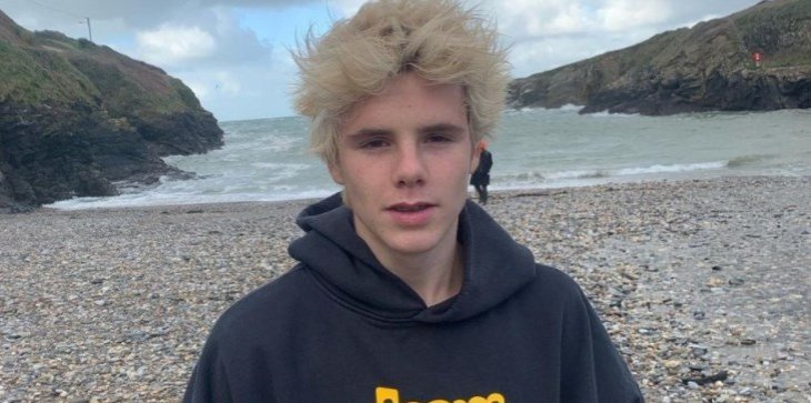 16-летний сын Дэвида Бекхэма впервые показал миру свою девушку