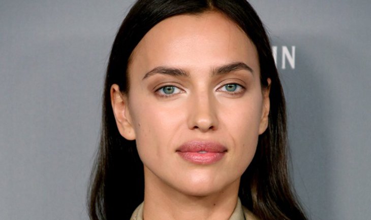 «Слишком горячо»: Ирина Шейк прогулялась по пляжу без белья