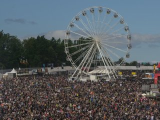 Пара влаштувала секс-шоу на колесі огляду на очах у цілого фестивалю (фото)
