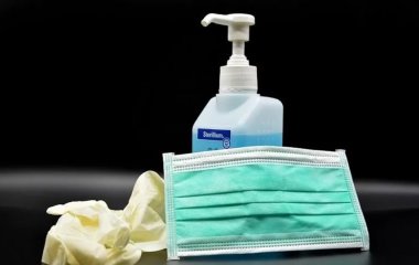 Чому поки що не варто відмовлятися від використання антисептика для рук