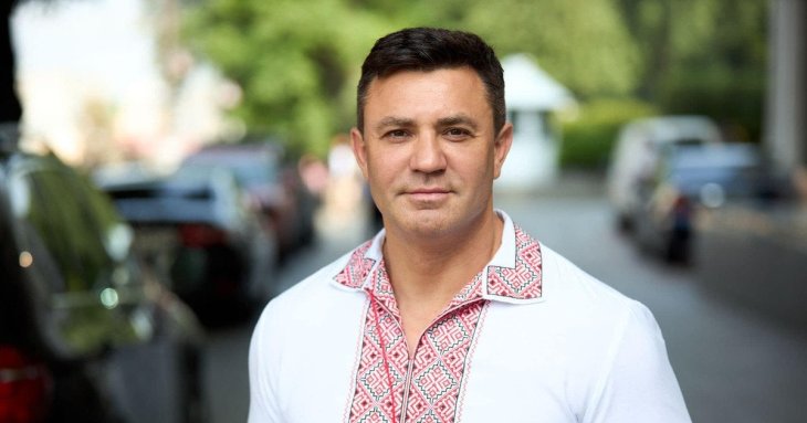 Микола Тищенко після розлучення висловився про аліменти для 9-річного сина та де він живе: