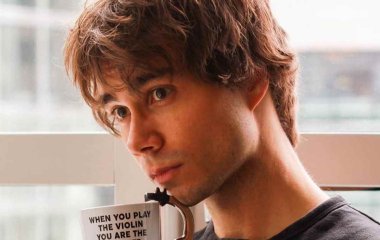 Тяжелая зависимость, проблемы с психикой и расставание с возлюбленной: как живет Александр Рыбак