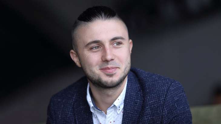 Муж певицы Alyosha написал песню для другой исполнительницы