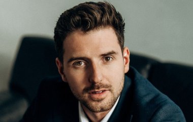 Відомий український актор зізнався, як з маленьким сином рятується від холоду без світла у Києві