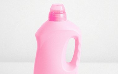 Незвичайний лайфгак, що підкорив користувачів TikTok: навіщо радять кидати ковпачок у барабан пральної машини