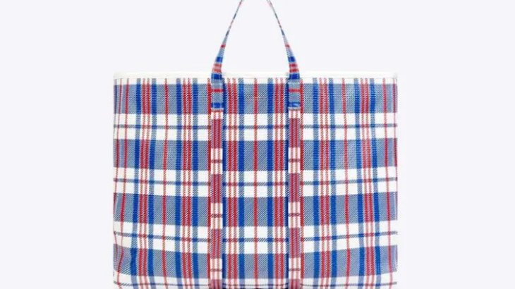 Balenciaga выпустил клетчатую хозяйственную сумку. Она стоит более 2 тысяч долларов. Фото