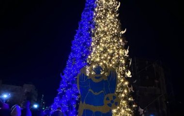 В Киеве зажгли главную новогоднюю ёлку страны