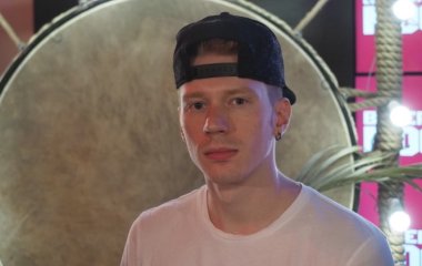 «За одной партой сидели»: внук Пугачевой рассказал, что сын Певцова погиб на его глазах