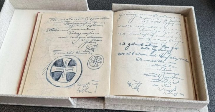 У Німеччині виявили ймовірний щоденник Адольфа Гітлера (фото)
