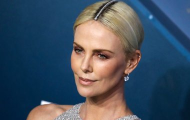 Дети Шарлиз Терон сделали ей забавный макияж к Хэллоуину