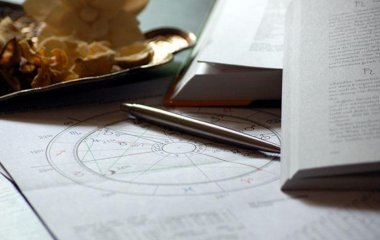 Как изменяют знаки зодиака