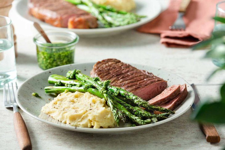 Накорми в нем зверя: 3 рецепта, как приготовить действительно вкусное мясо