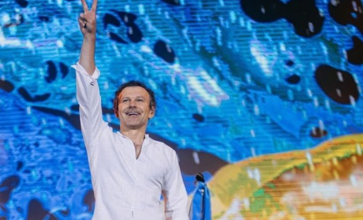 СМИ  узнали как зовут и кто новая девушка  Вакарчука, которая родила ему сына