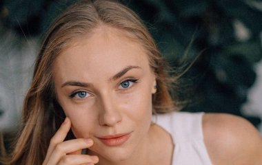 28-річна відома акторка заговорила про вагу після пологів та чесно розповіла про набрані кілограми