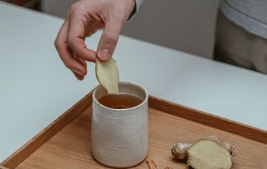 Лікарі розповіли, як знизити тиск за допомогою чаю з імбиру.