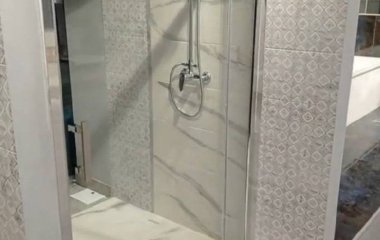Як відмити скло в душовій кабіні: корисний лайфгак