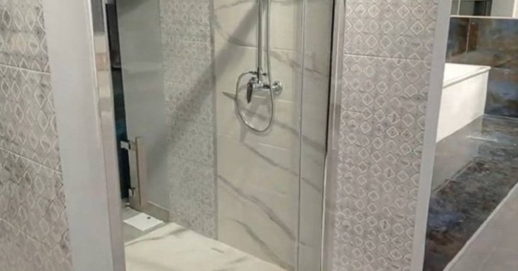 Як відмити скло в душовій кабіні: корисний лайфгак