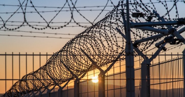 Шахрай у Британії втік з в’язниці за підробленим листом: як його викрили