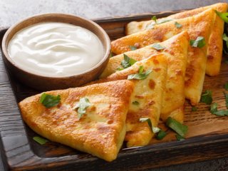 Як без особливих зусиль приготувати бендерики з м'ясом: смачна страва української кухні