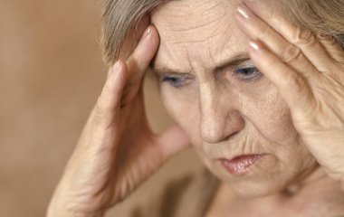 Вчені розповіли чому люди – «жайворонки» більше за інших схильні до деменції