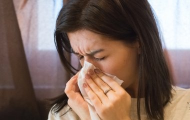 Лікар розповів, як відрізнити сезонну алергію від застуди