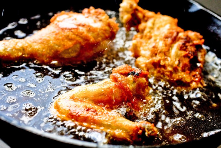 Жареная пища негативно влияет на психическое здоровье — исследование