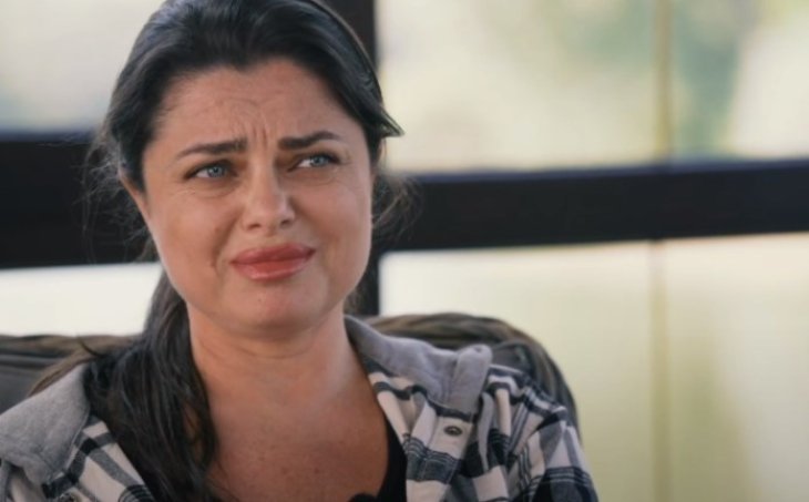 Королева восхитила подписчиков фотографией помолодевшей 74-летней матери