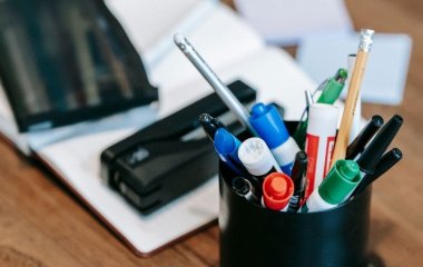 Не поспішайте викидати старі кулькові ручки: простий секрет, про який знають одиниці