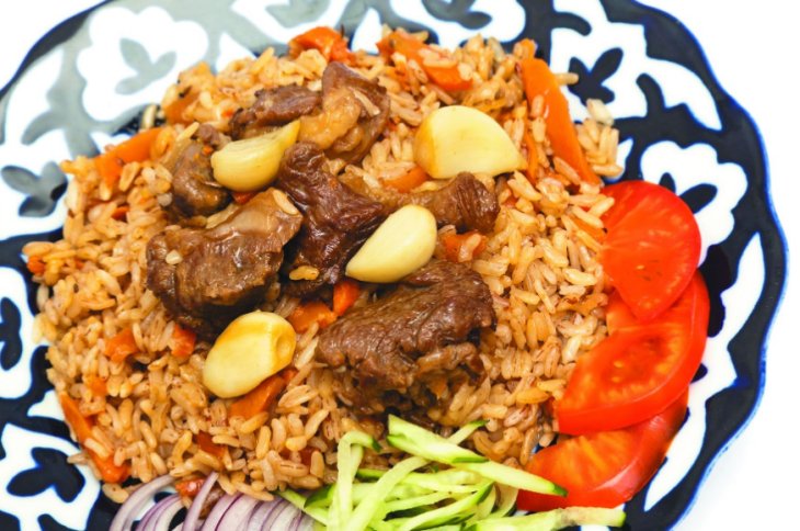 Как сделать вкусный плов со свининой? Пошаговый рецепт приготовления классического плова на сковороде и в казане