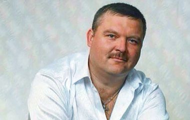 “Плюнули в лицо”: памятник Михаилу Кругу в Твери требуют снести (ФОТО)