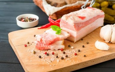 Закуска із сала та часнику: рецепт національної української страви