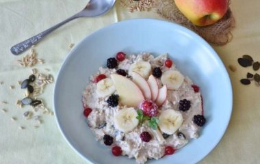 Медики рассказали, кому вредно есть каши