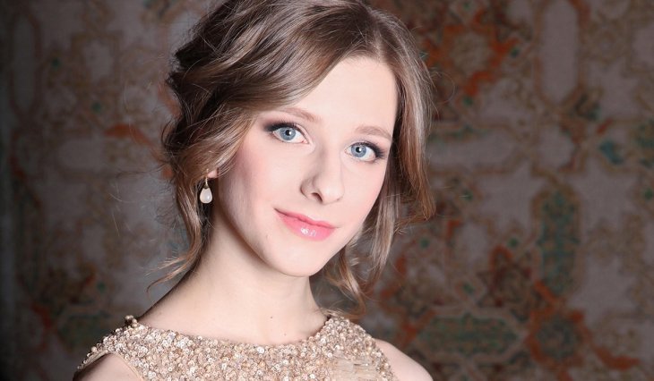 А как же Авербух?: появились интимные фото Арзамасовой в объятиях известного актера