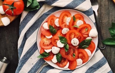 Дієтолог розвіяла міф про користь салатів