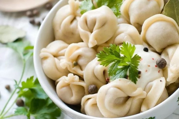 Лікар пояснив, які продукти можуть спричинити розвиток онкології.