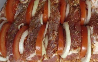 Праздничная свинина «Гармошка»